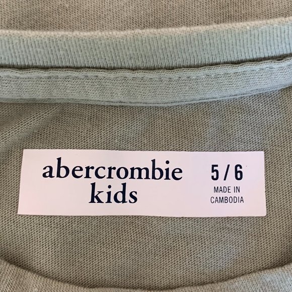 ABERCROMBIE KIDS, T-Shirt, Olive w/Pink Sequins, Cursive "Abercrombie", Size 5 - Picture 4 of 8
